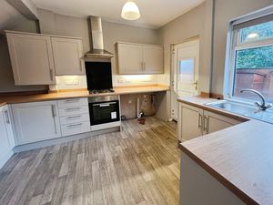 Kitchen- click for photo gallery